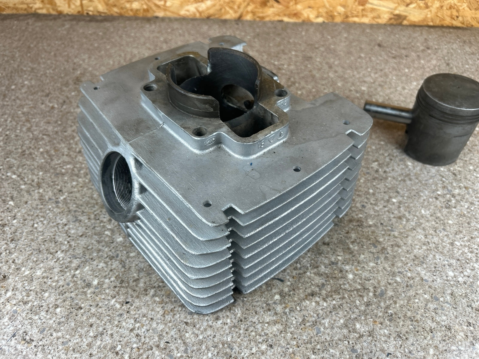 Zylinderset MZ ETZ 250 DDR Megu