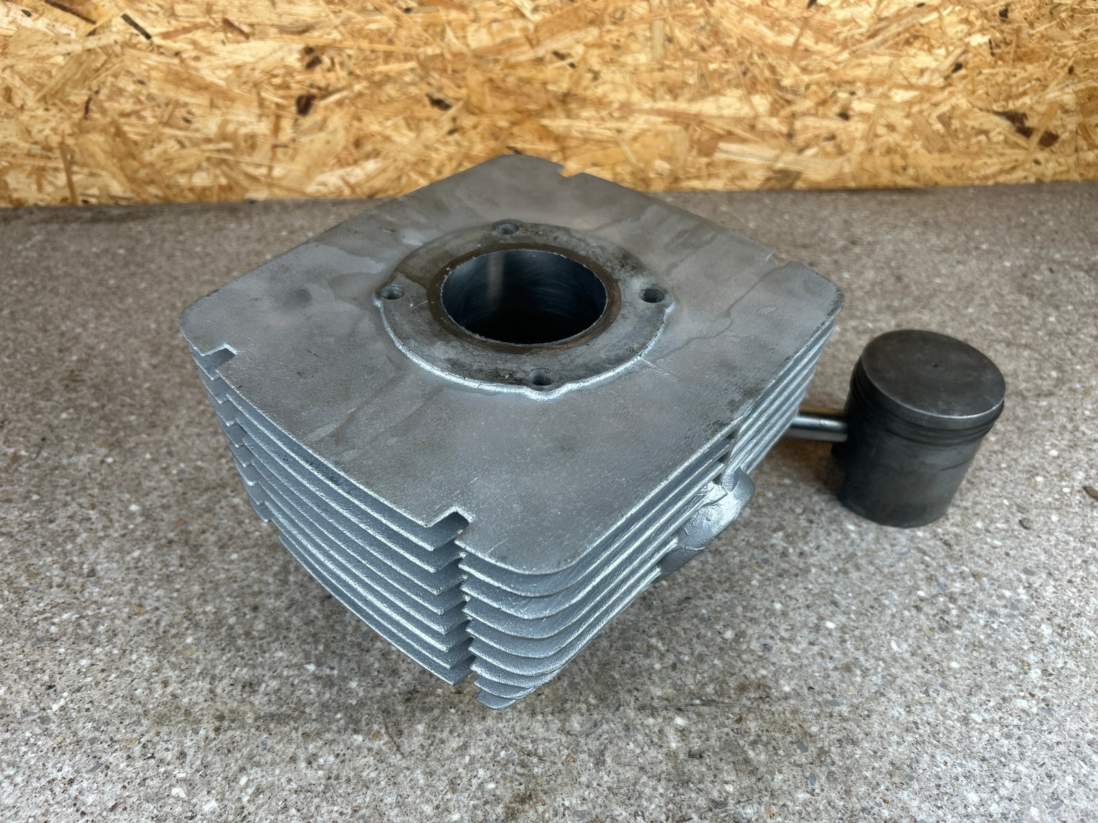 Zylinderset MZ ETZ 250 DDR Megu