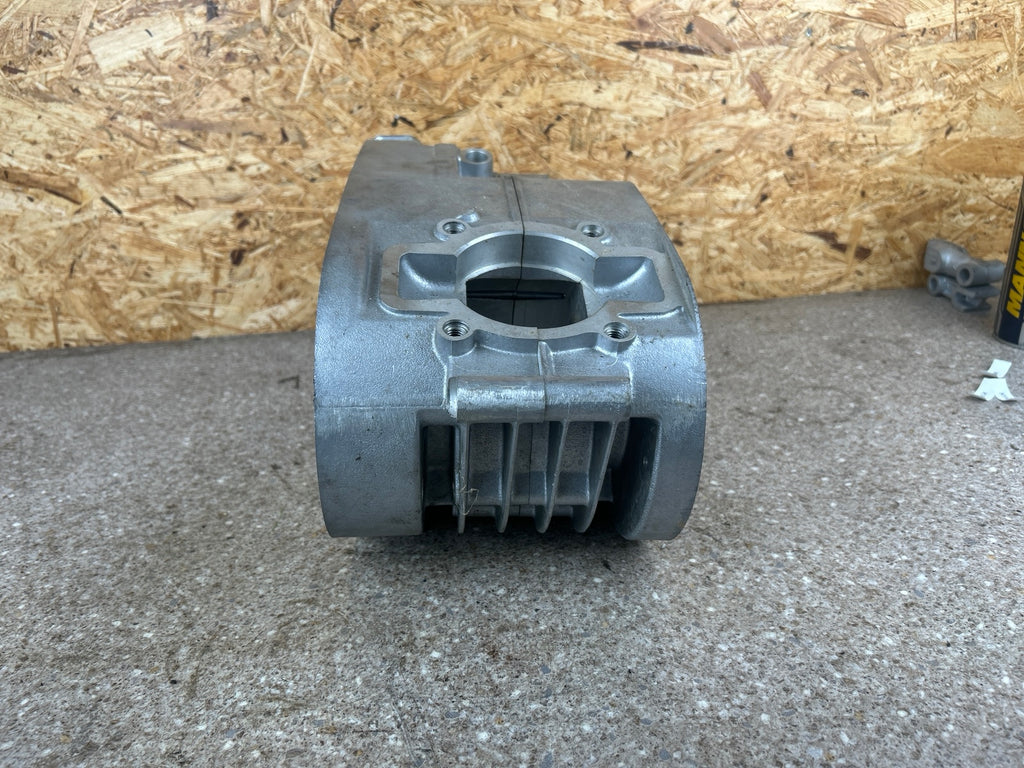 Motorgehäuse MZ ETZ 250 251 Neu Lagerware DDR