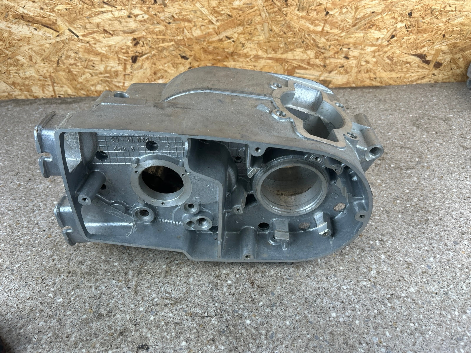 Motorgehäuse MZ ETZ 250 251 Neu Lagerware DDR