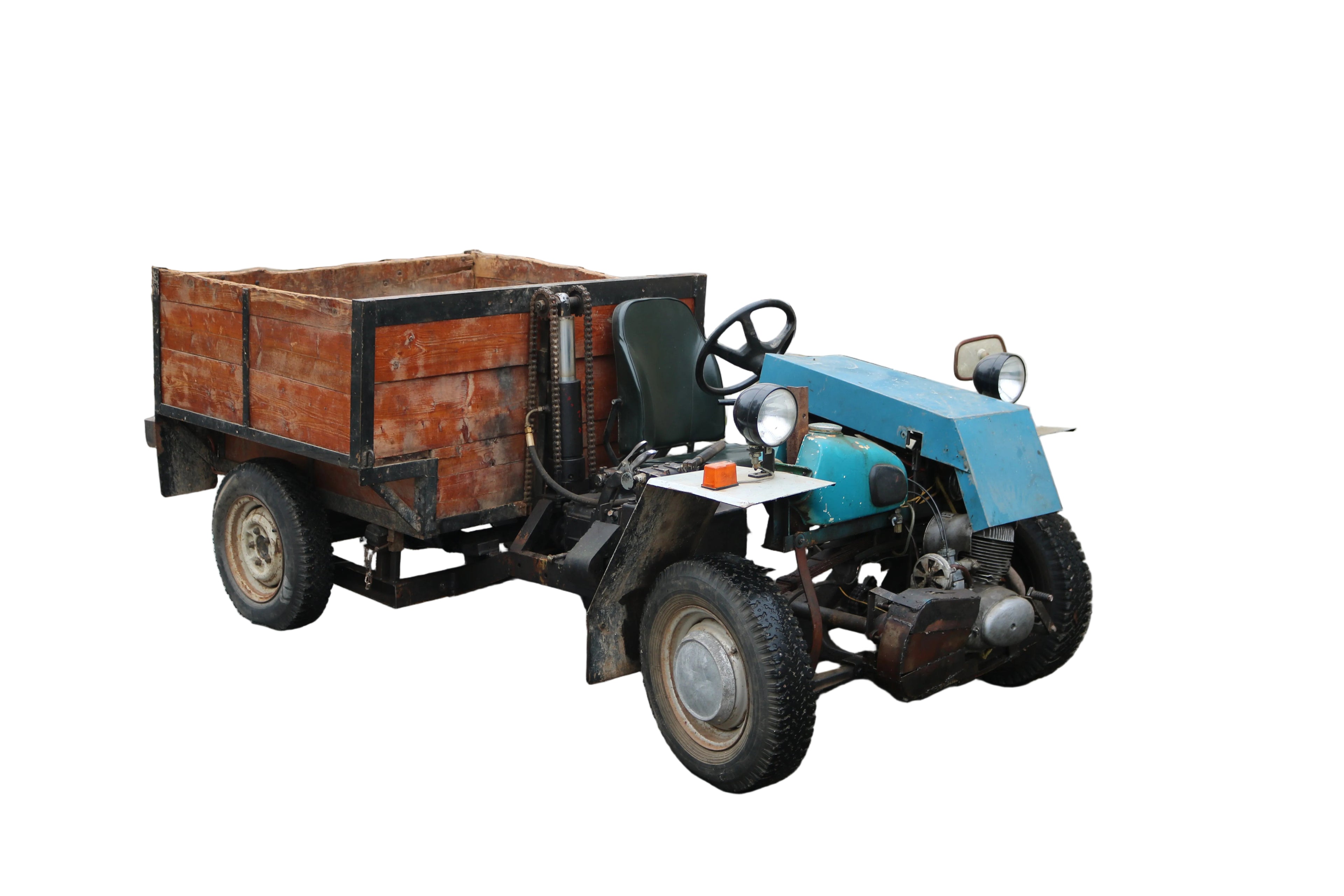 Eigenbau-Traktor mit Kippfunktion IWL Robur DDR