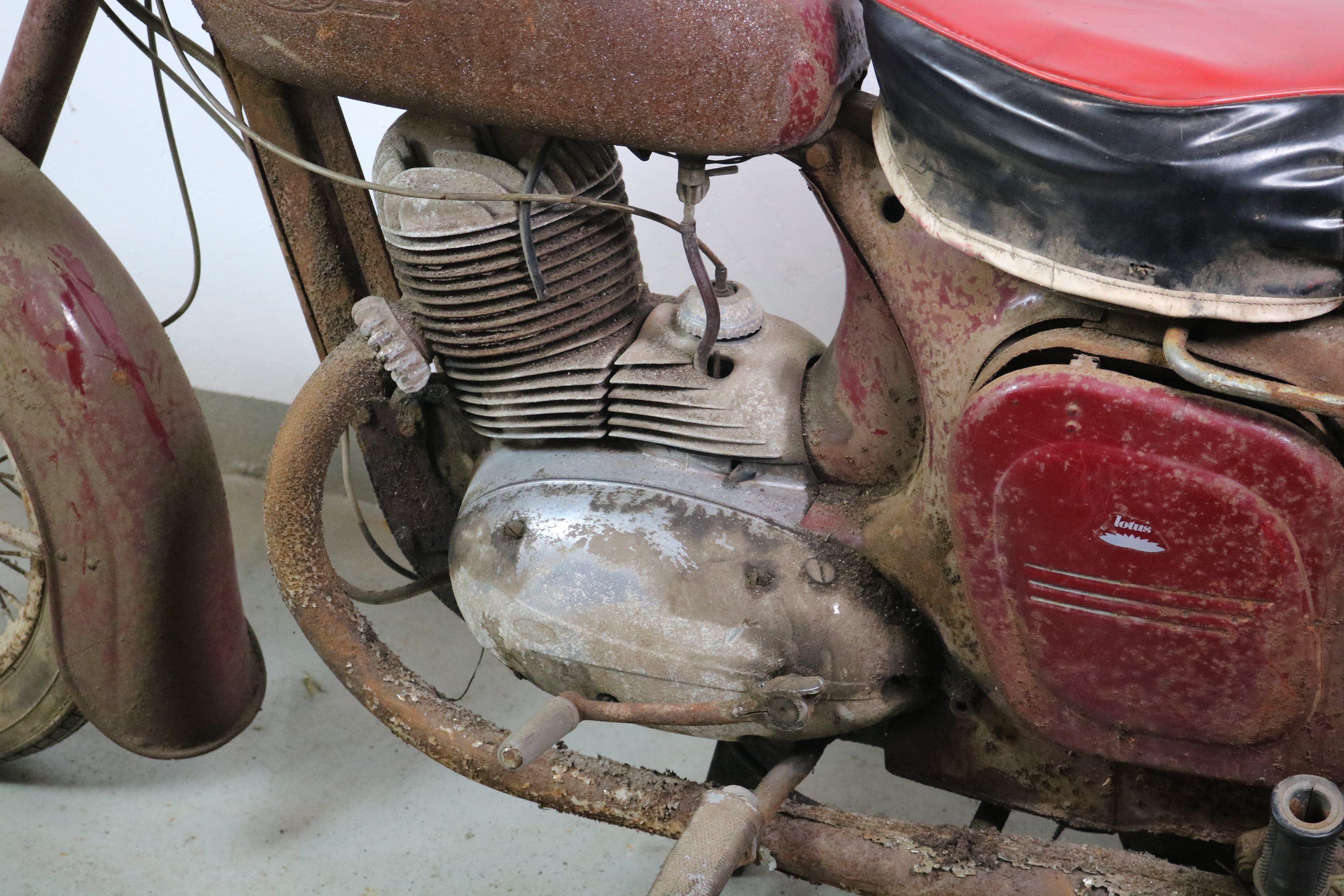 Jawa 250 Typ 353 kaufen (1971) – Scheunenfund, Brief & Motornummer passend, DDR-Brief, Originalzustand