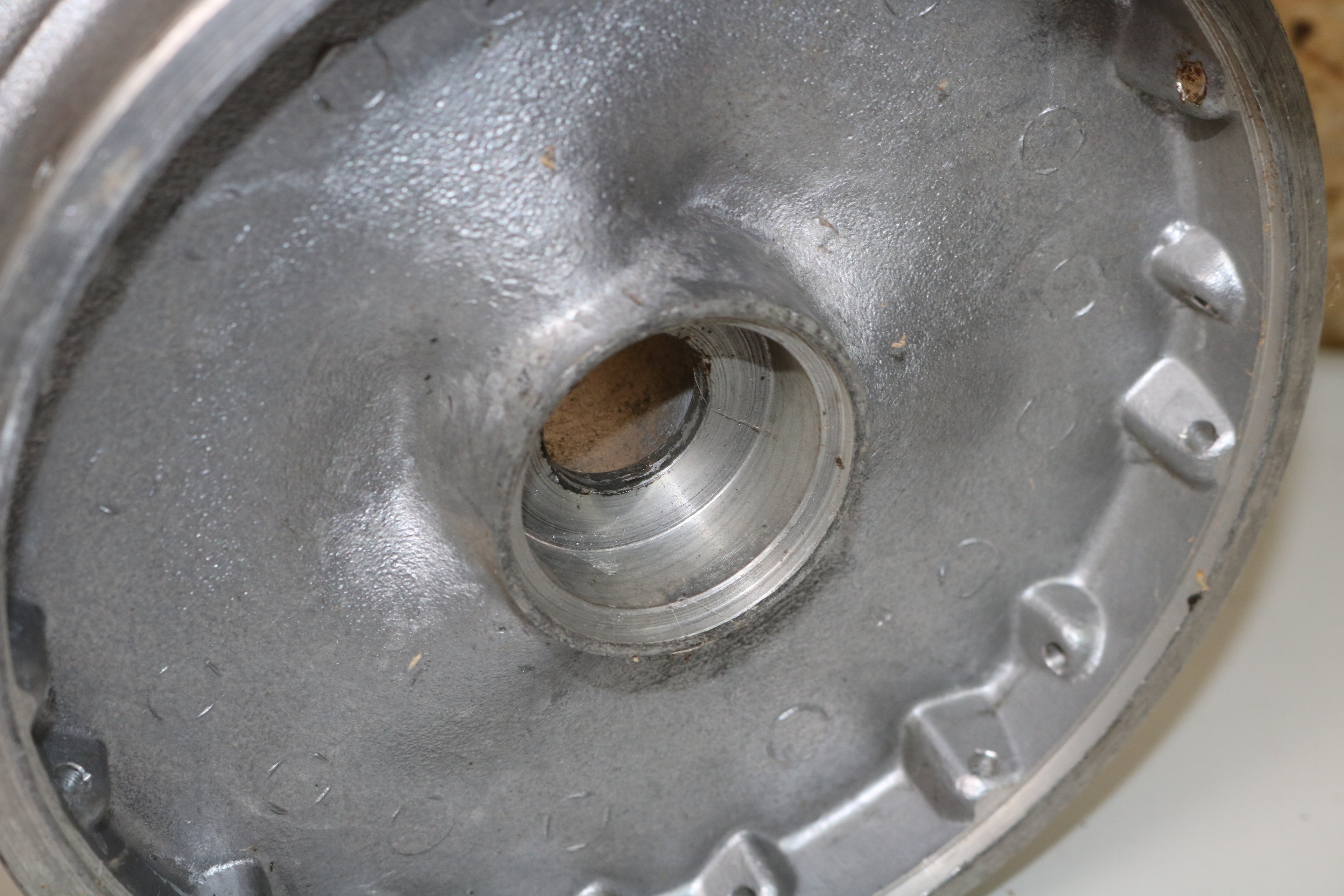Radnabe vorne MZ TS 125, 150, 250, 250/1 NEU Original DDR