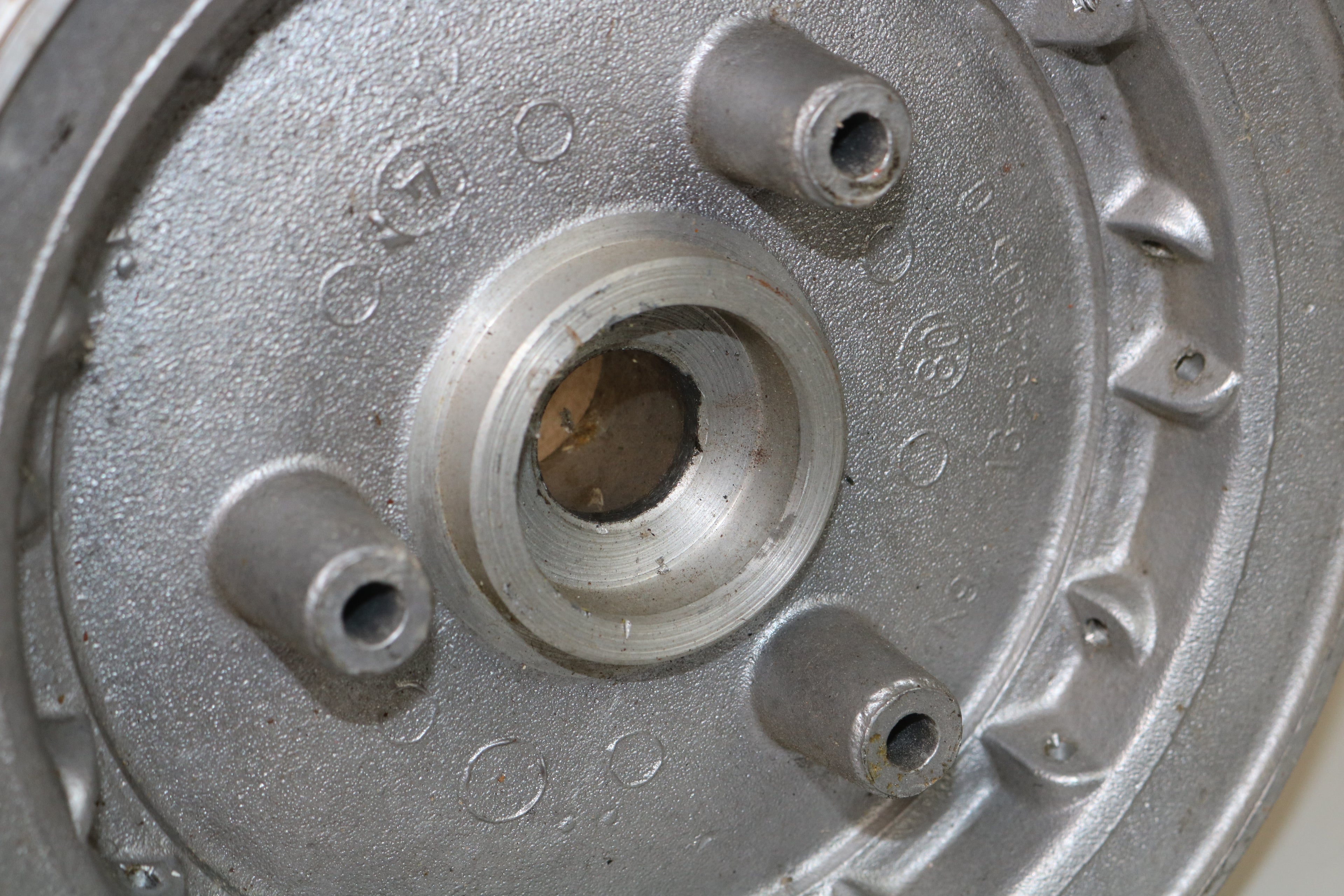 Radnabe hinten MZ ES TS 125 150 NEU Original DDR