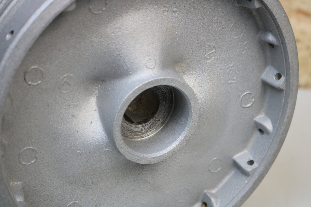 Radnabe vorne MZ TS 125 150 frühe Ausführung original DDR