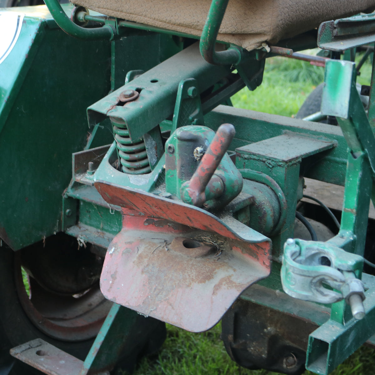 Eigenbau-Traktor mit Cunewalde 1H65 Wasserverdampfer Diesel, Robur LO Hinterachse, K30 Getriebe