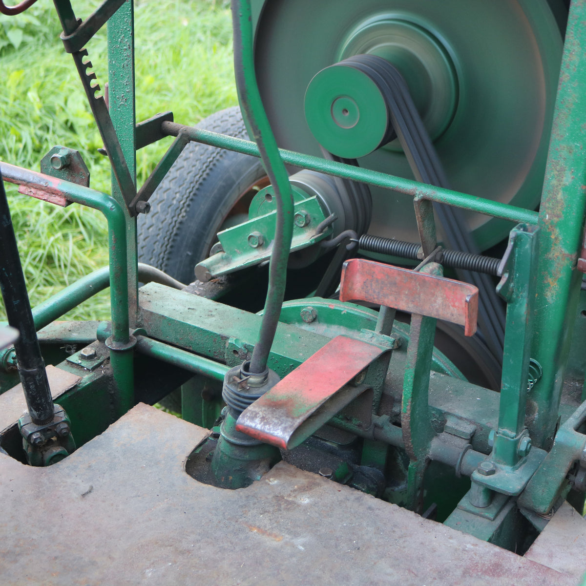 Eigenbau-Traktor mit Cunewalde 1H65 Wasserverdampfer Diesel, Robur LO Hinterachse, K30 Getriebe