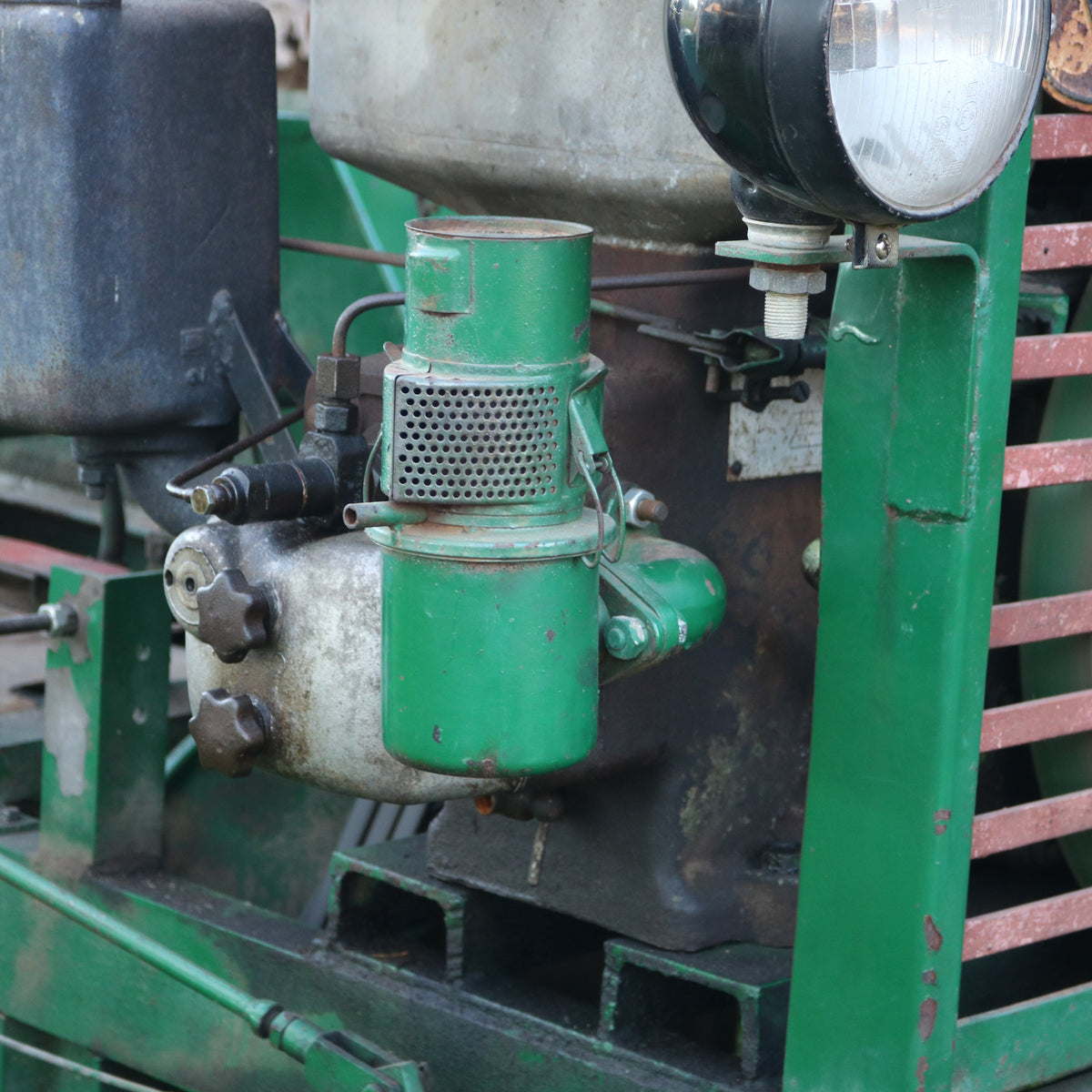 Eigenbau-Traktor mit Cunewalde 1H65 Wasserverdampfer Diesel, Robur LO Hinterachse, K30 Getriebe