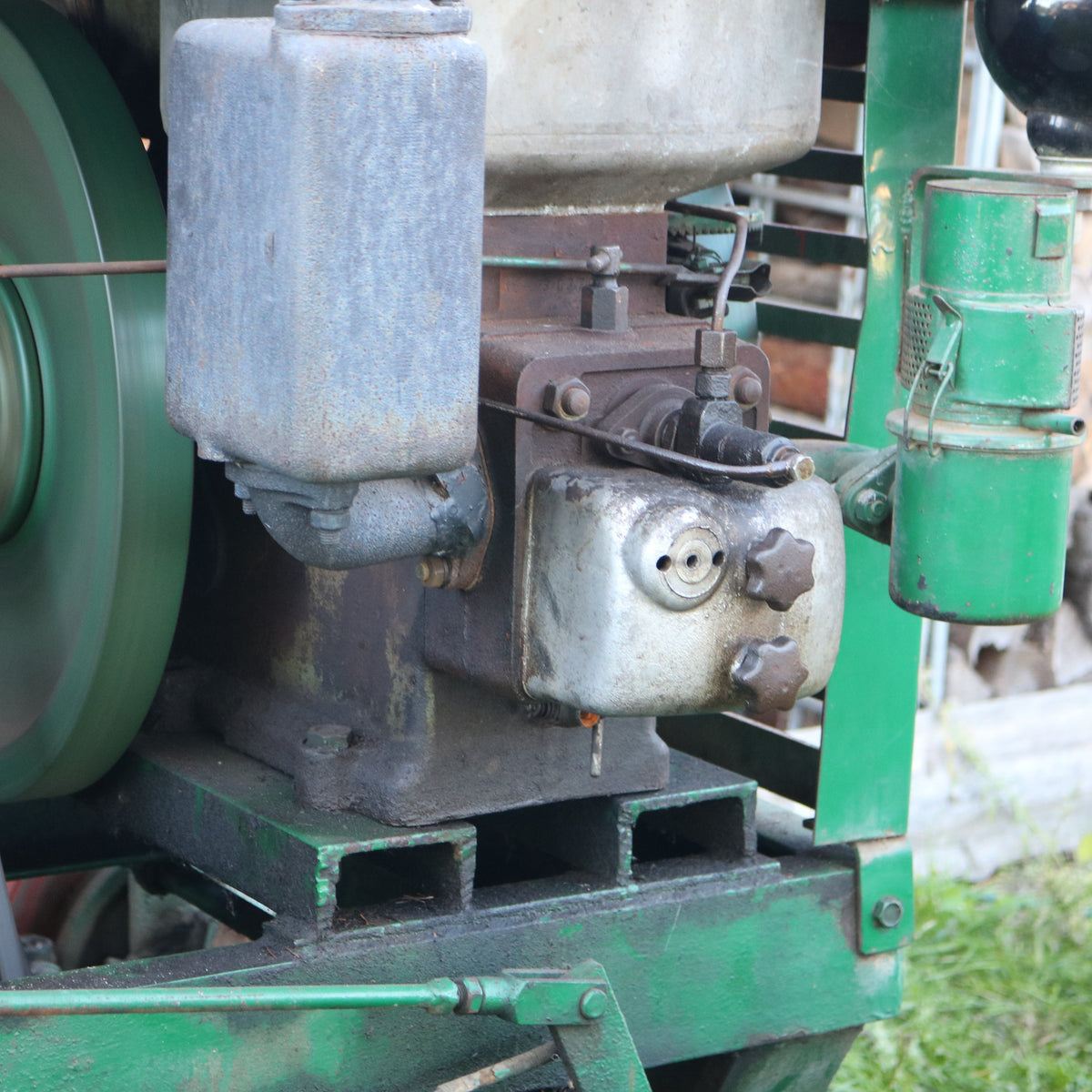 Eigenbau-Traktor mit Cunewalde 1H65 Wasserverdampfer Diesel, Robur LO Hinterachse, K30 Getriebe