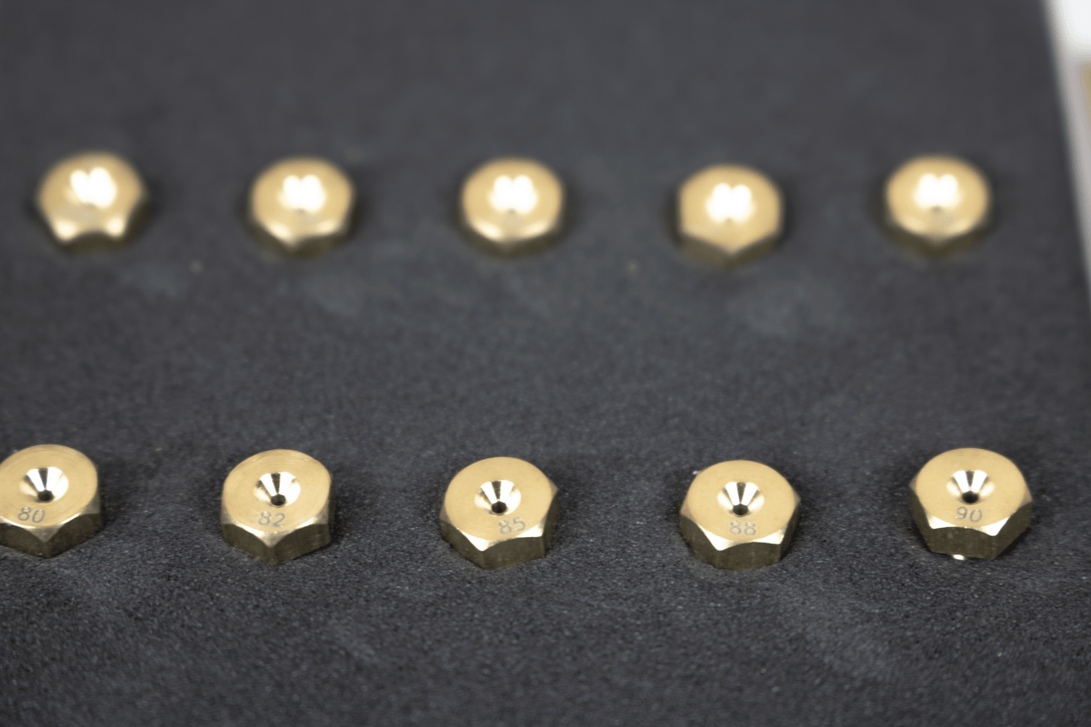 Sechskant-Hauptdüsen-Set M5 für Simson BVF Vergaser 68–90 – 10-teilig in Sortierbox