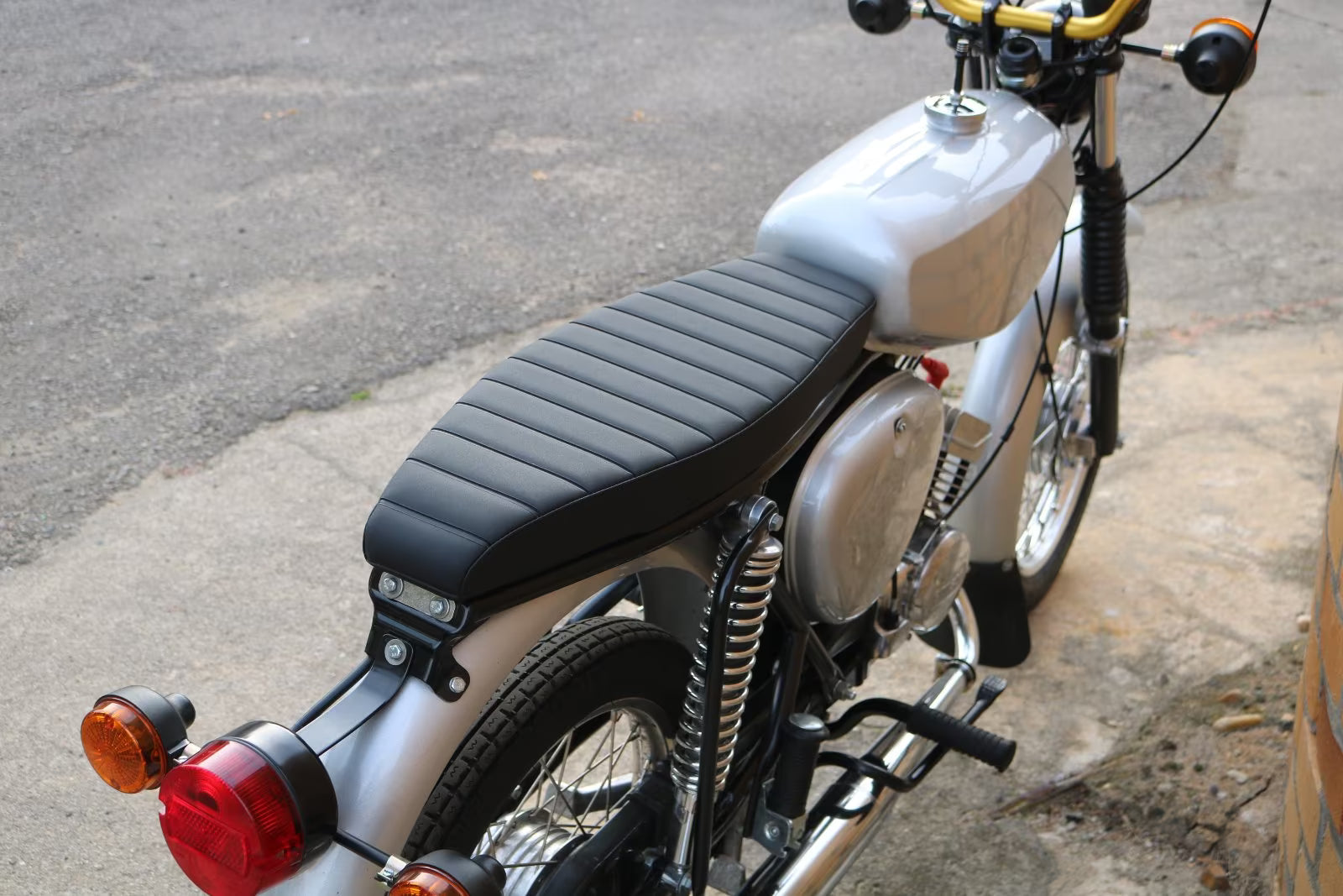Simson Custom Sitzbank Variante 1