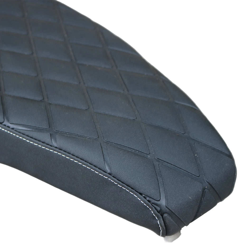 Flache Bauform – Simson Custom Sitzbank S51 Detail hinten links