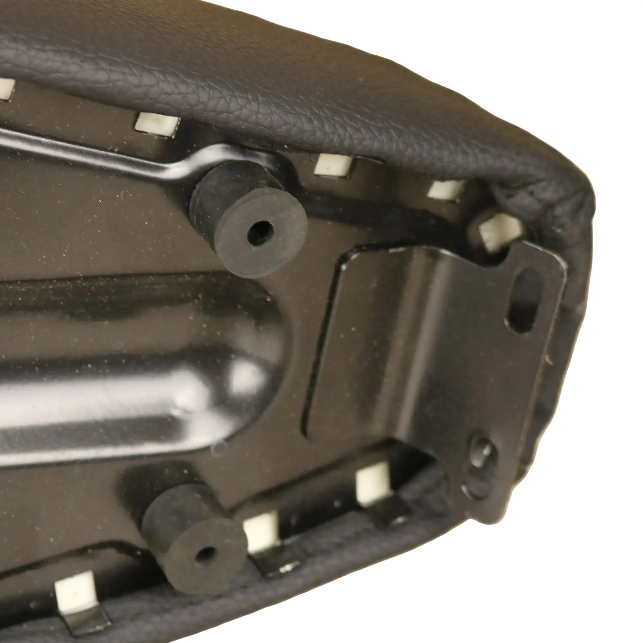 Simson Sitzbank flach – Stahl-Bodenplatte mit originalen Befestigungspunkten